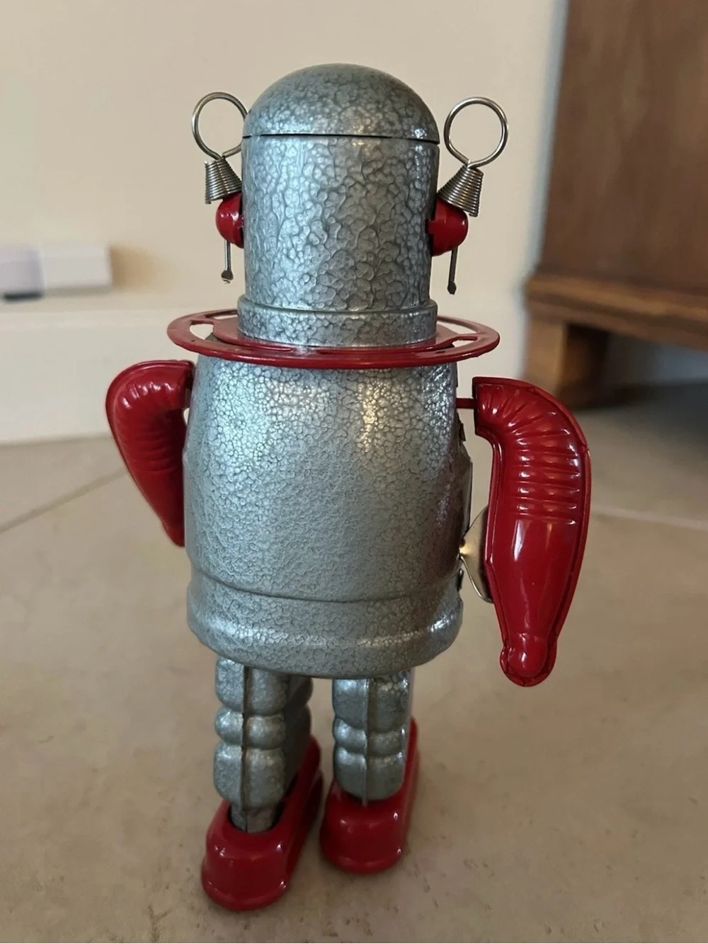 Astro Scout Robot Tin Wind up with key. Works